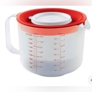Tupperware Mix-N-Stor® Pitcher 2 Liter Red/ White